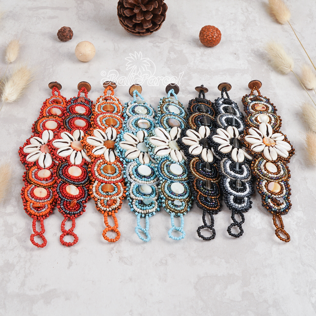 Beaded Bracelet With Cowrie Shell.