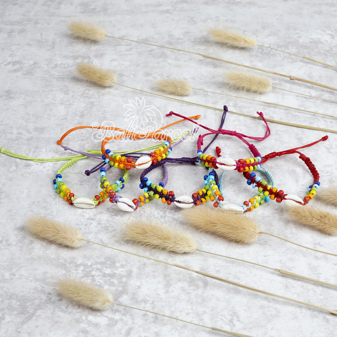 Bracelet Cotton Cord With Cowrie Shell