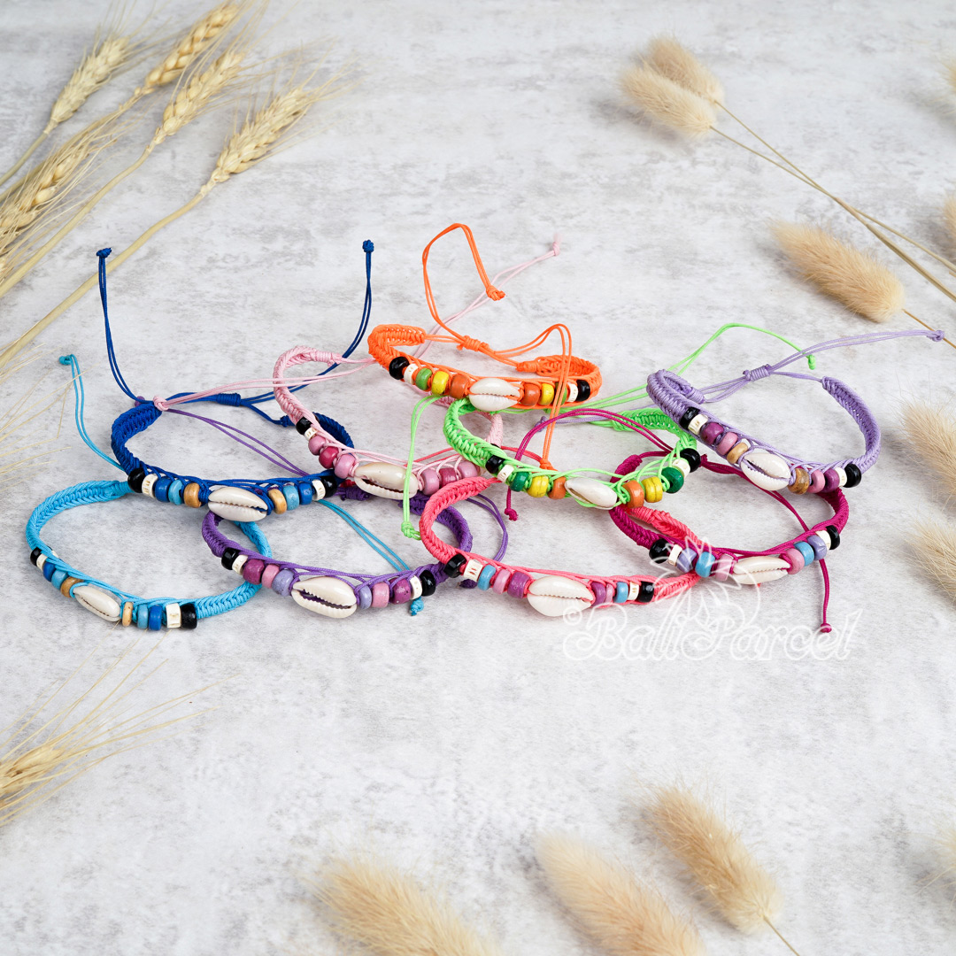 Bracelet Cotton Cord With Cowrie Shell