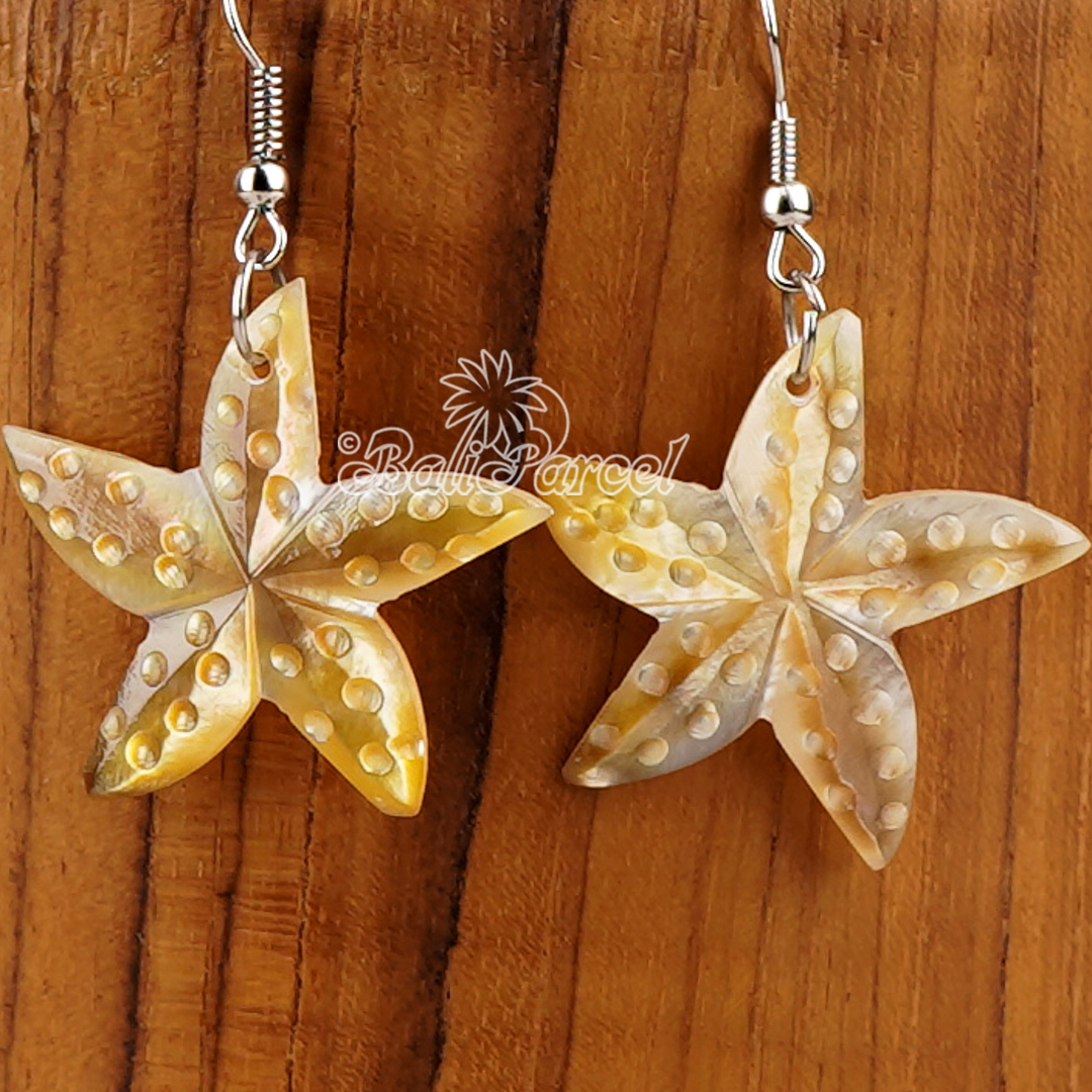 Shell Carving Earring