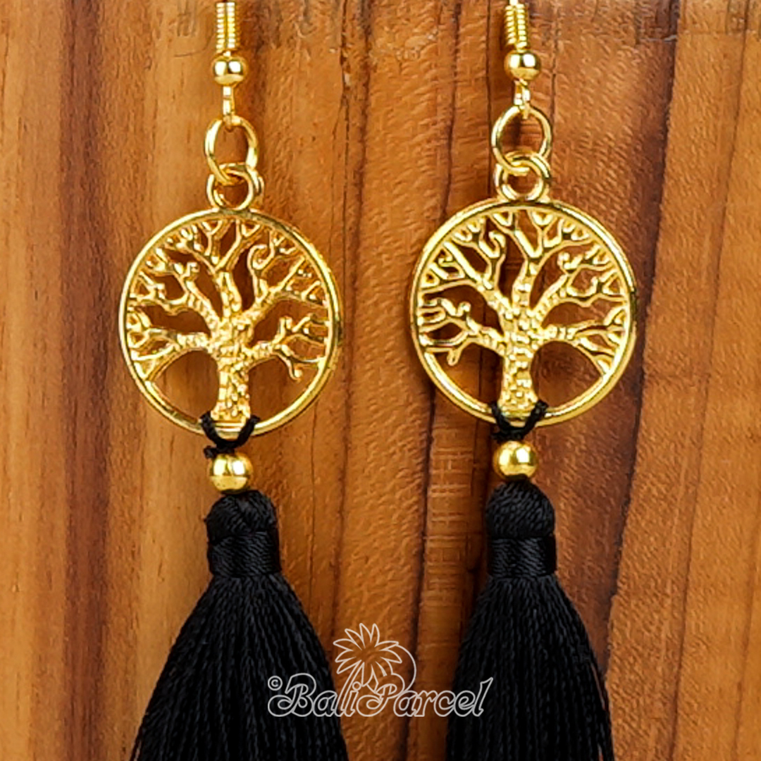 Cowrie Shell Tassel Earring