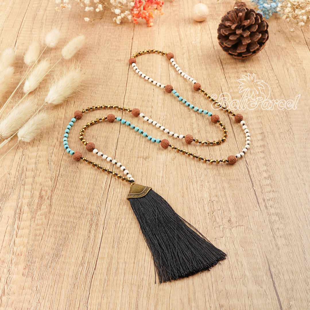 Cream And Turquoise Stone Necklace
