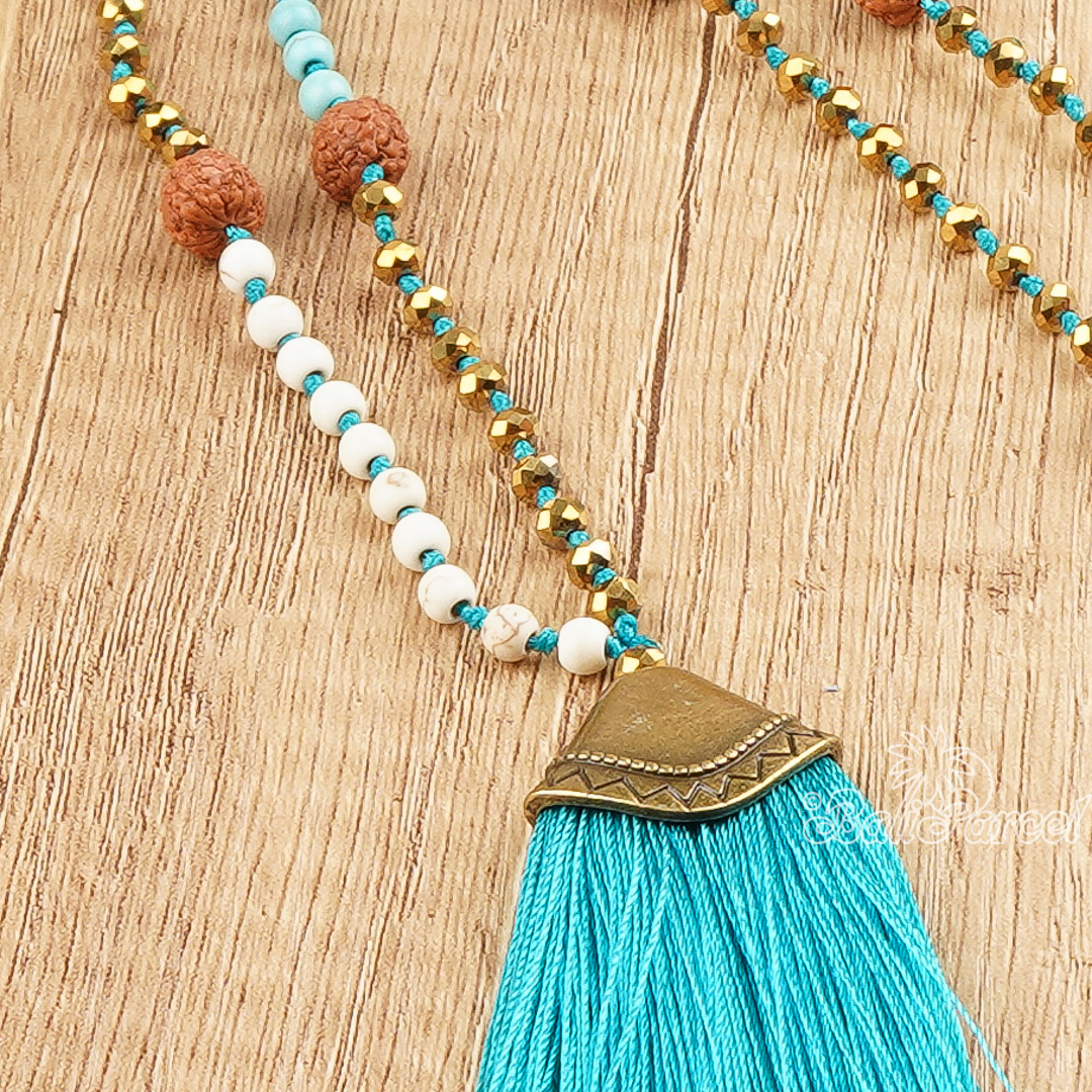 Cream And Turquoise Stone Necklace