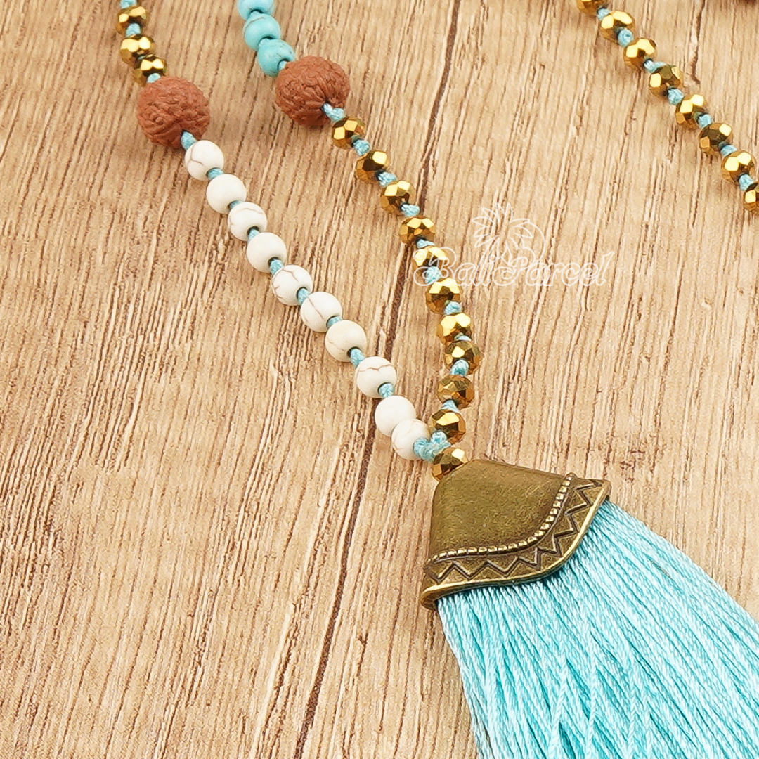 Cream And Turquoise Stone Necklace