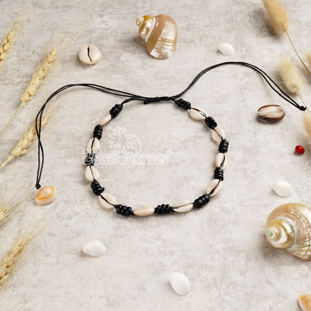 Cowrie Shell Choker Necklace