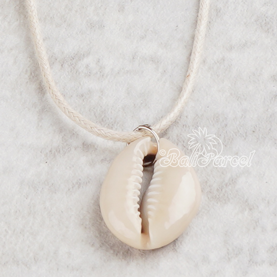 Cowrie Shell Choker Necklace