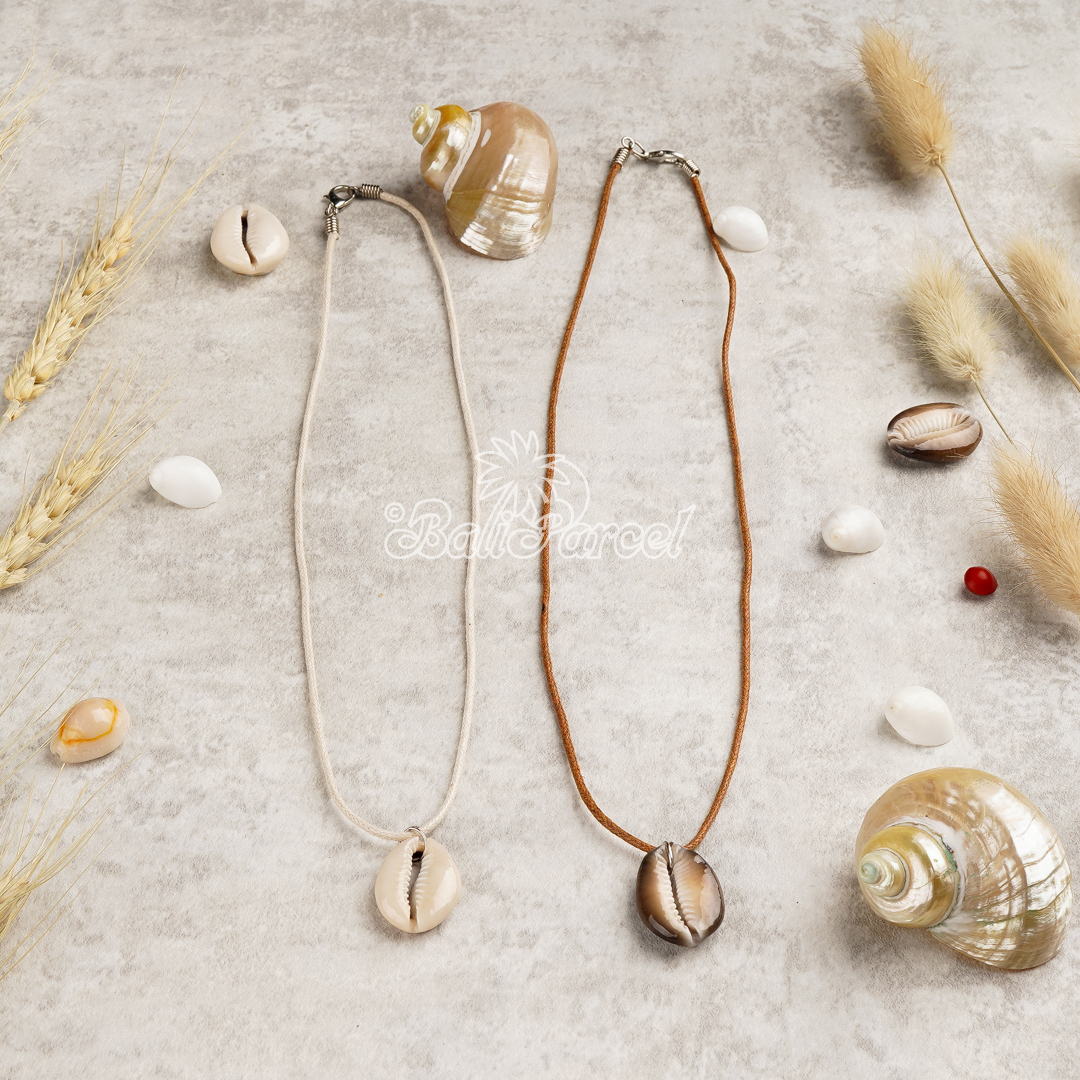 Cowrie Shell Choker Necklace