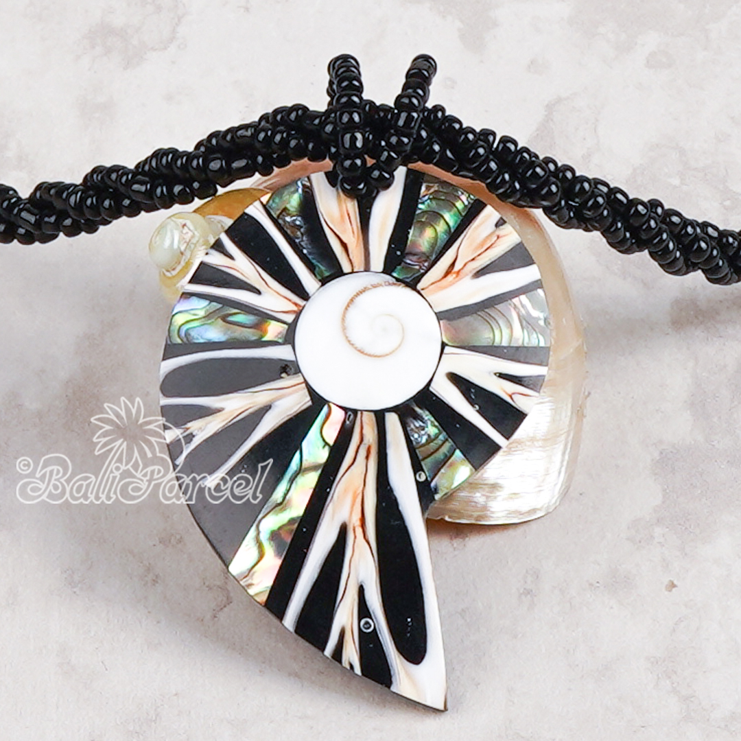 Pendant Necklace Inlaid Shell