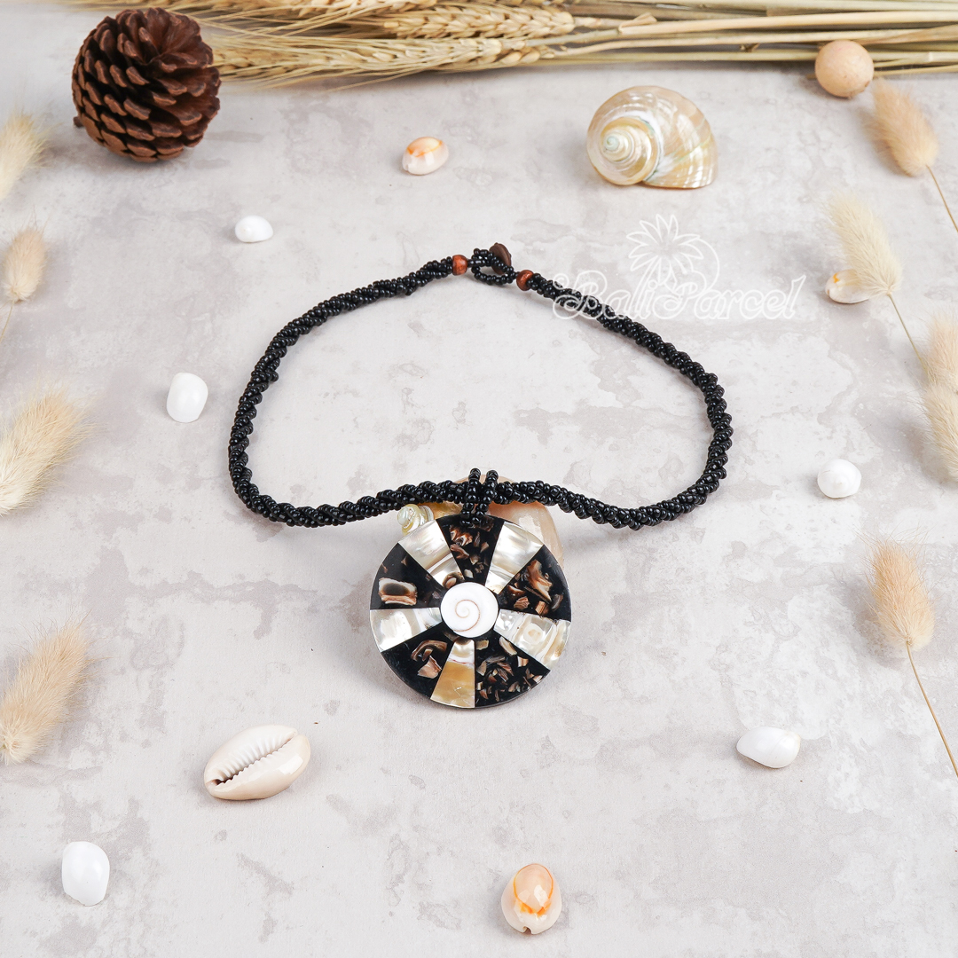 Pendant Necklace Inlaid Shell