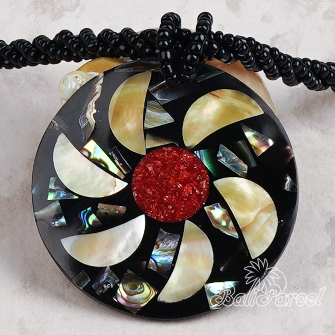 Pendant Necklace Inlaid Shell