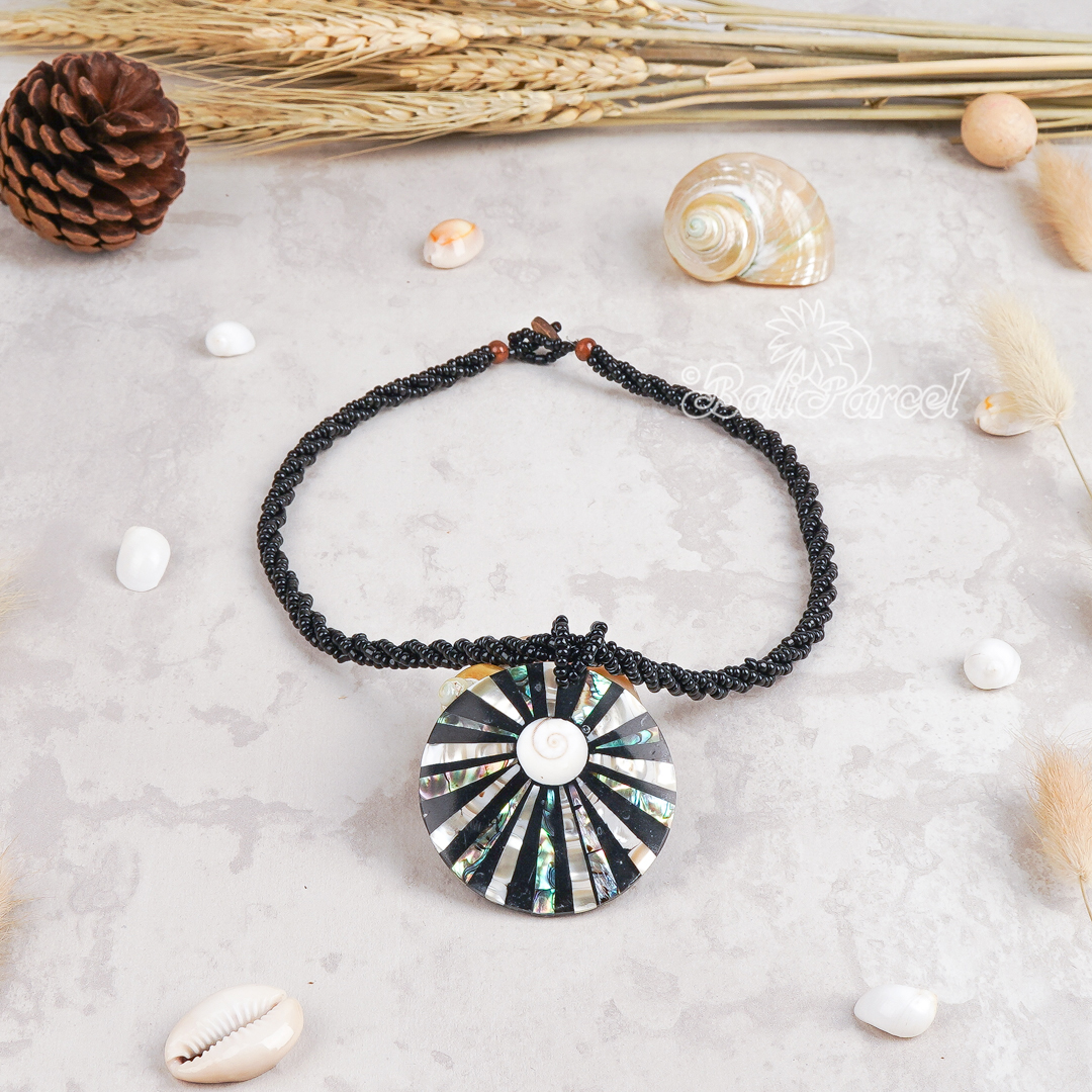 Pendant Necklace Inlaid Shell
