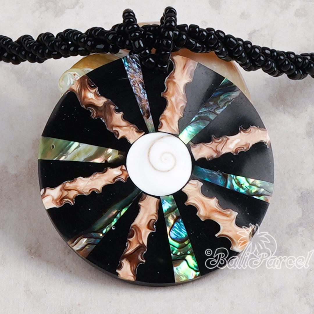 Pendant Necklace Inlaid Shell