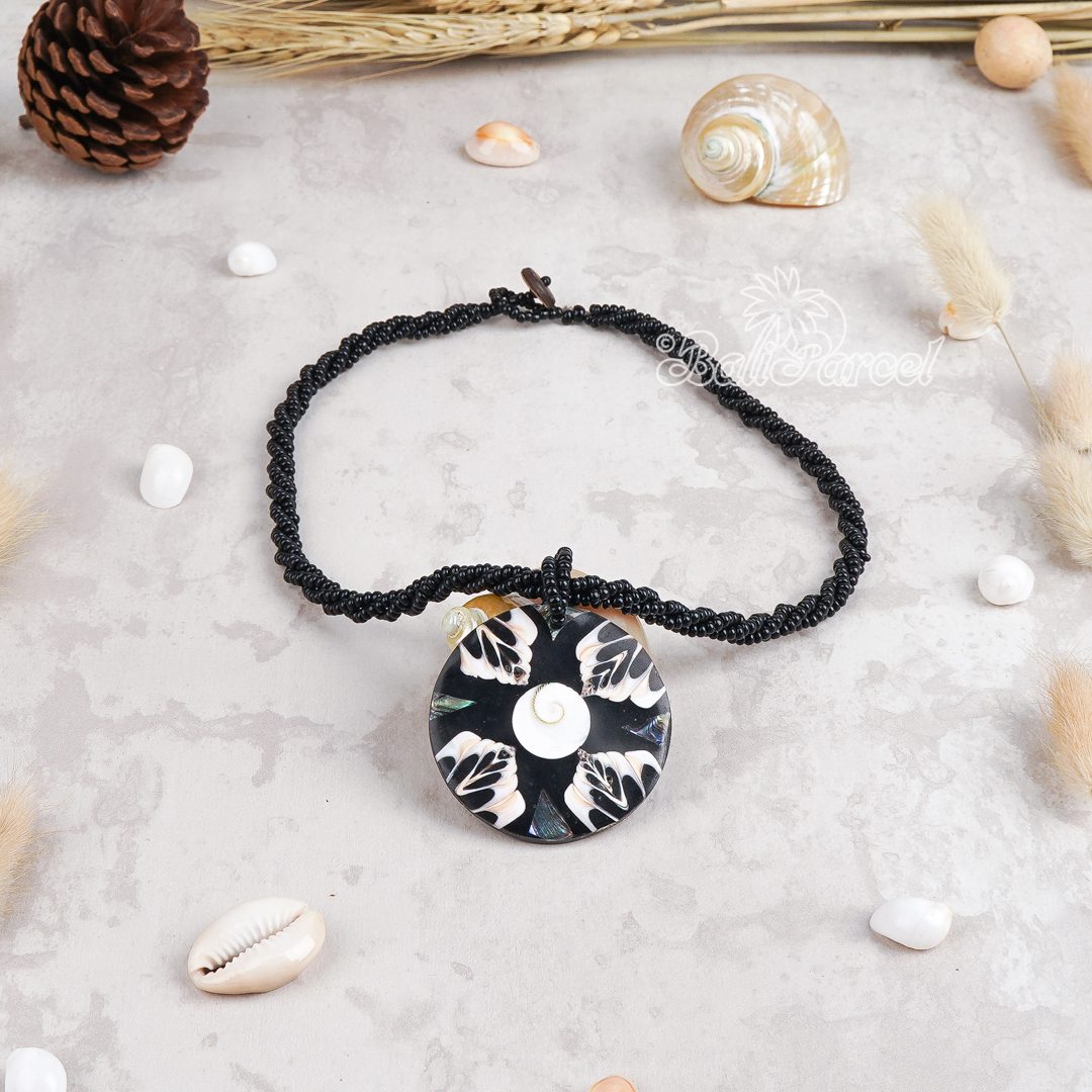 Pendant Necklace Inlaid Shell