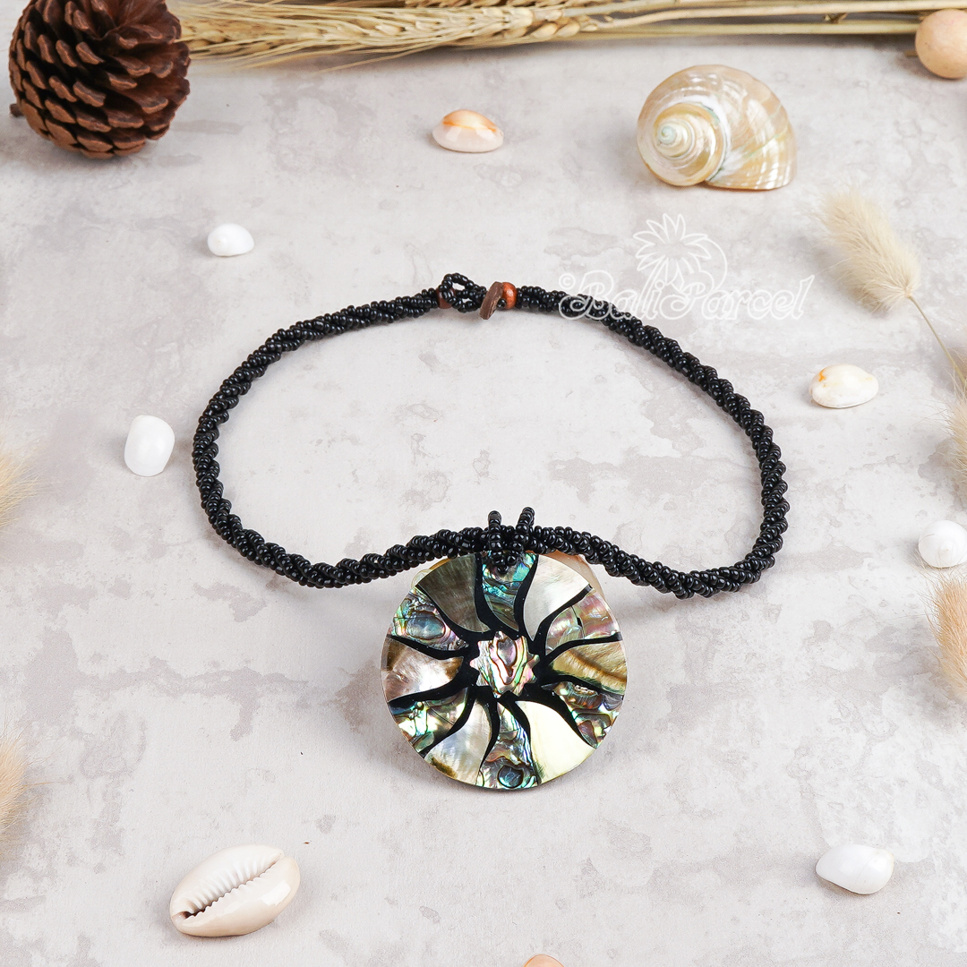 Pendant Necklace Inlaid Shell